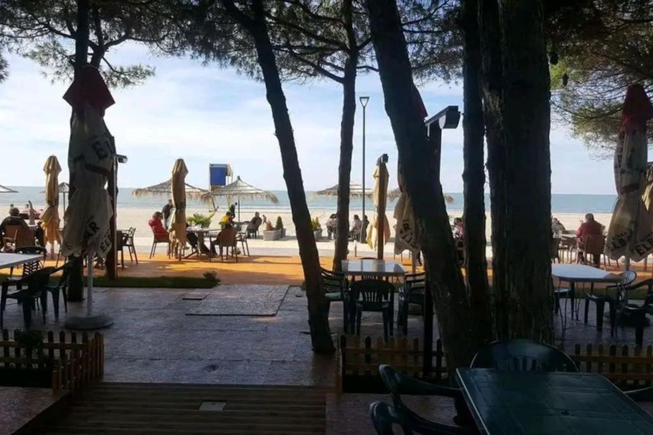 Summer apartment by seaside for rent