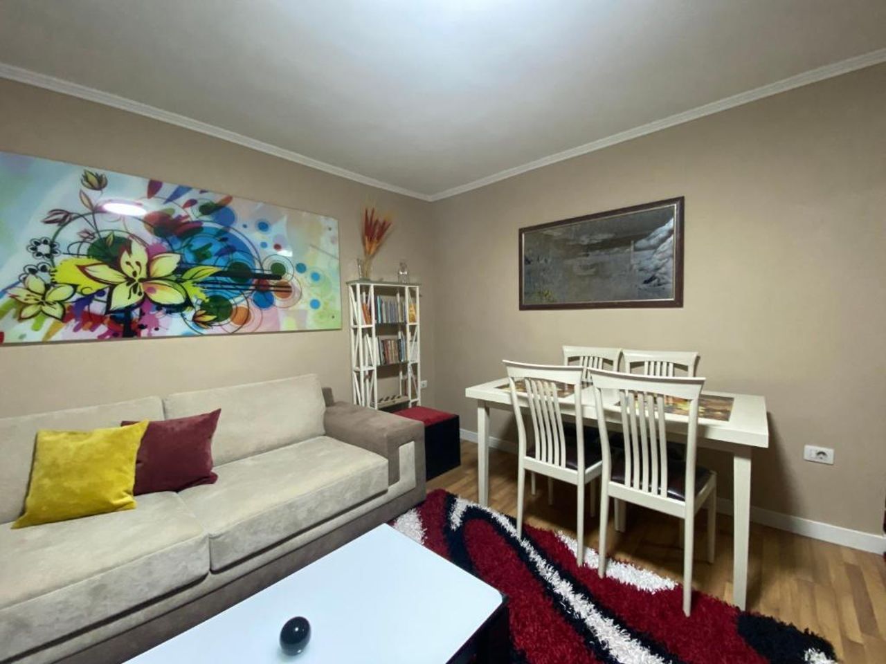 Ring Apartment