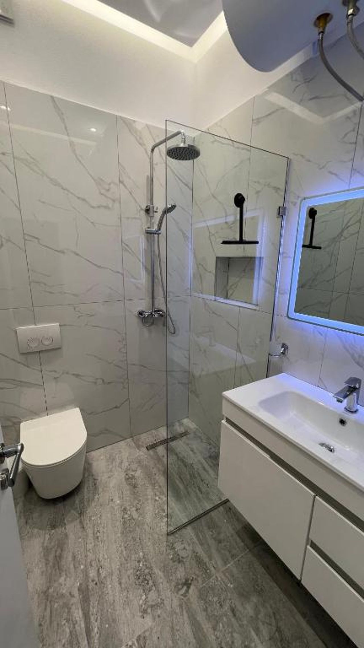 Comfy Modern Luxury - Central