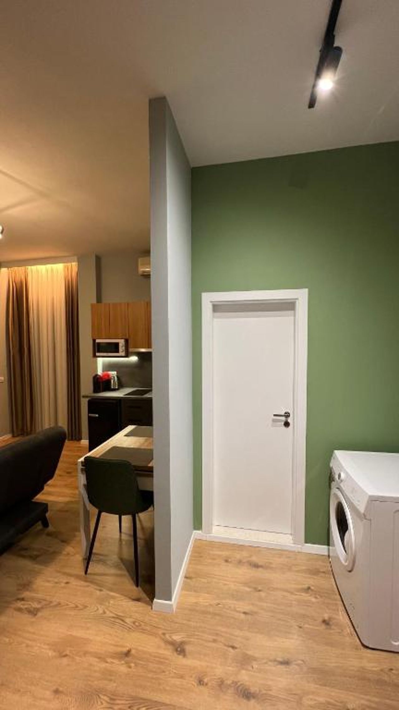 Comfy Modern Luxury - Central