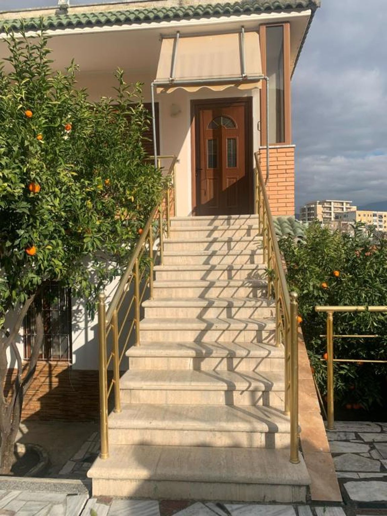 Vila Demaj