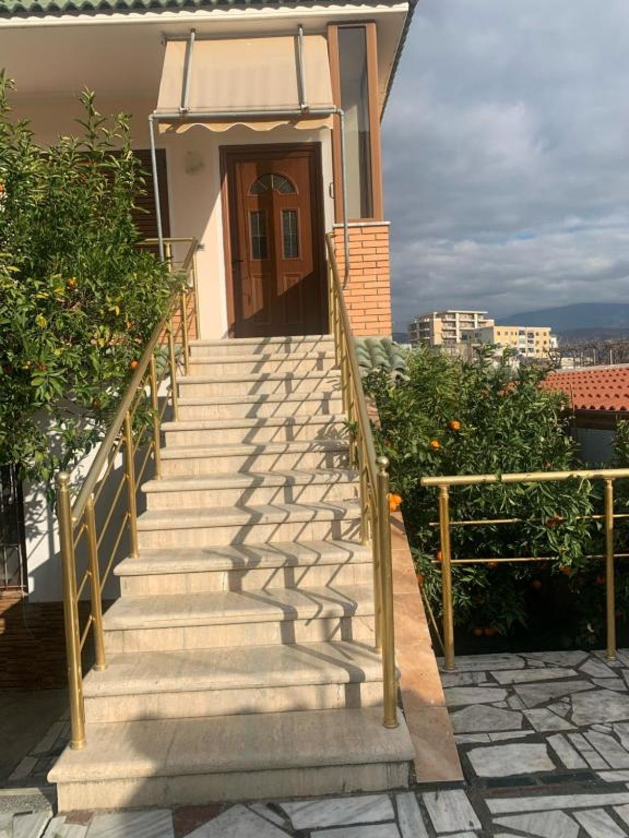 Vila Demaj