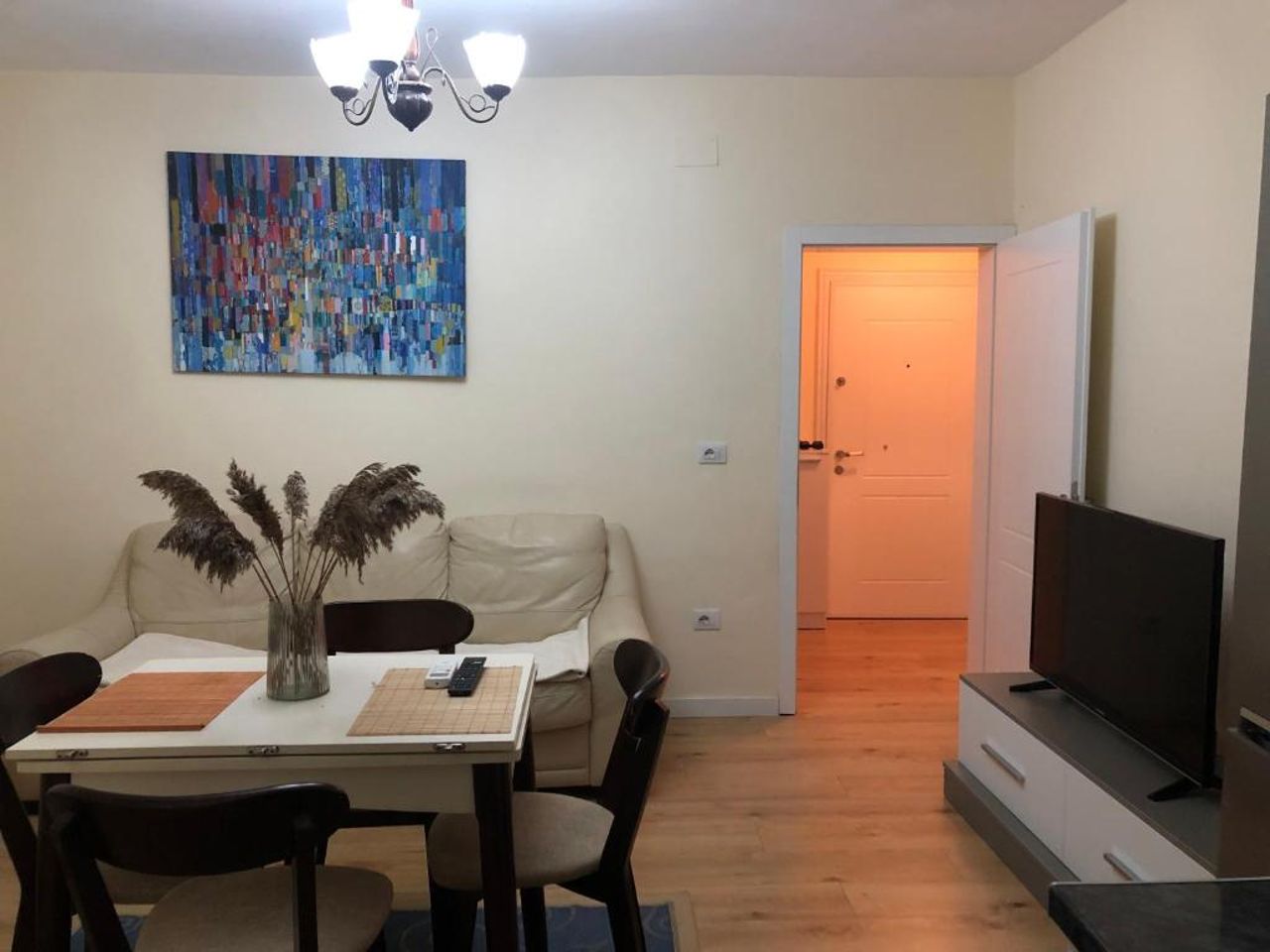 Itan’s lovely two bedroom flat in center of Tirana