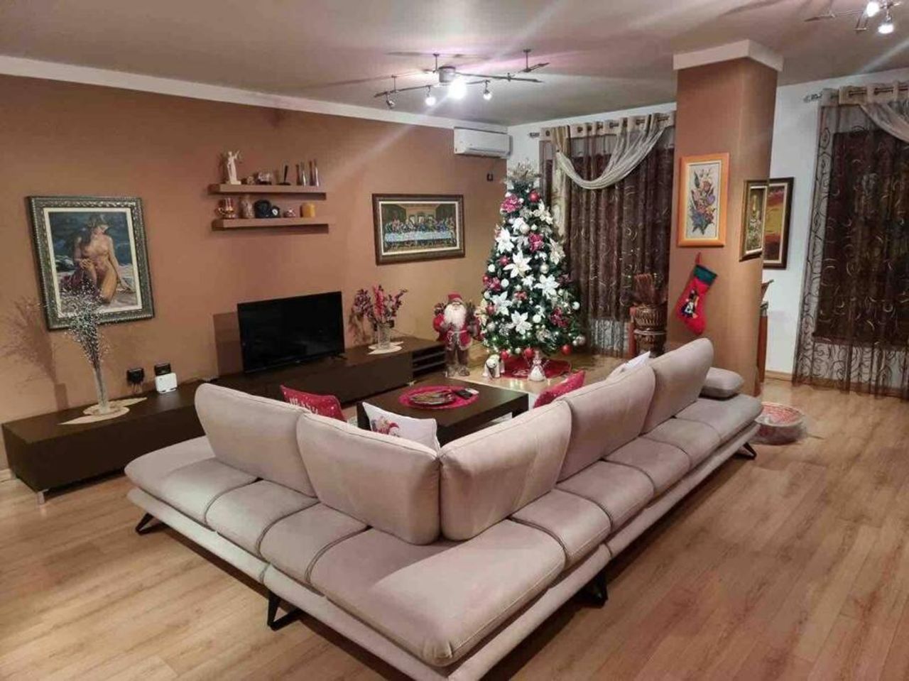 Wilson Square Apartment