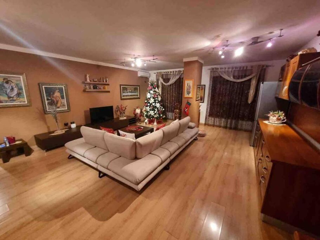Wilson Square Apartment