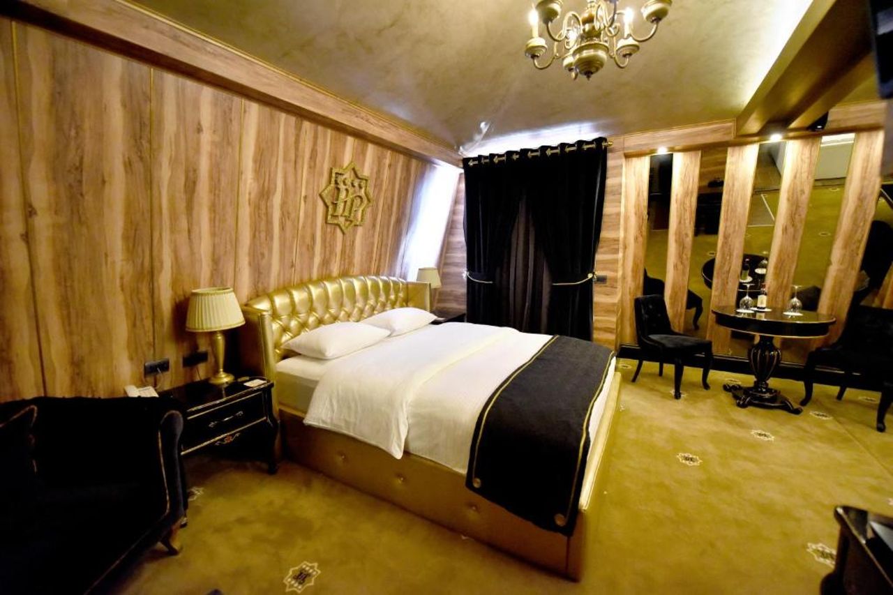 Hotel Hymeti's Palace