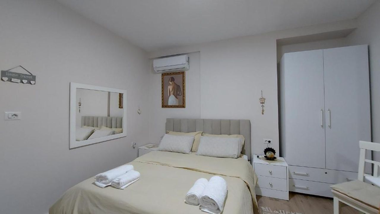 Tranquil Oasis for Two