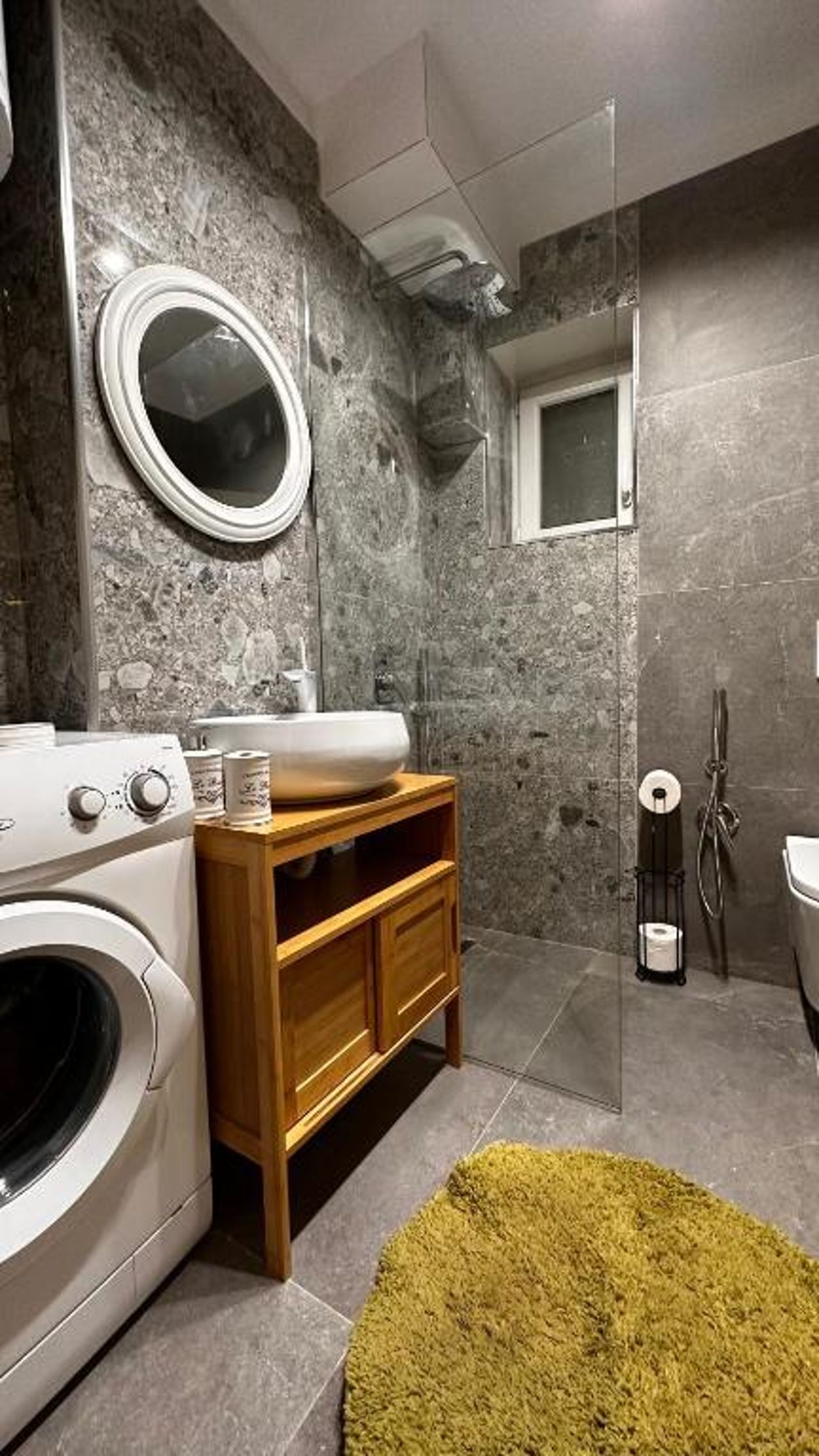 Bllok Area Apartment