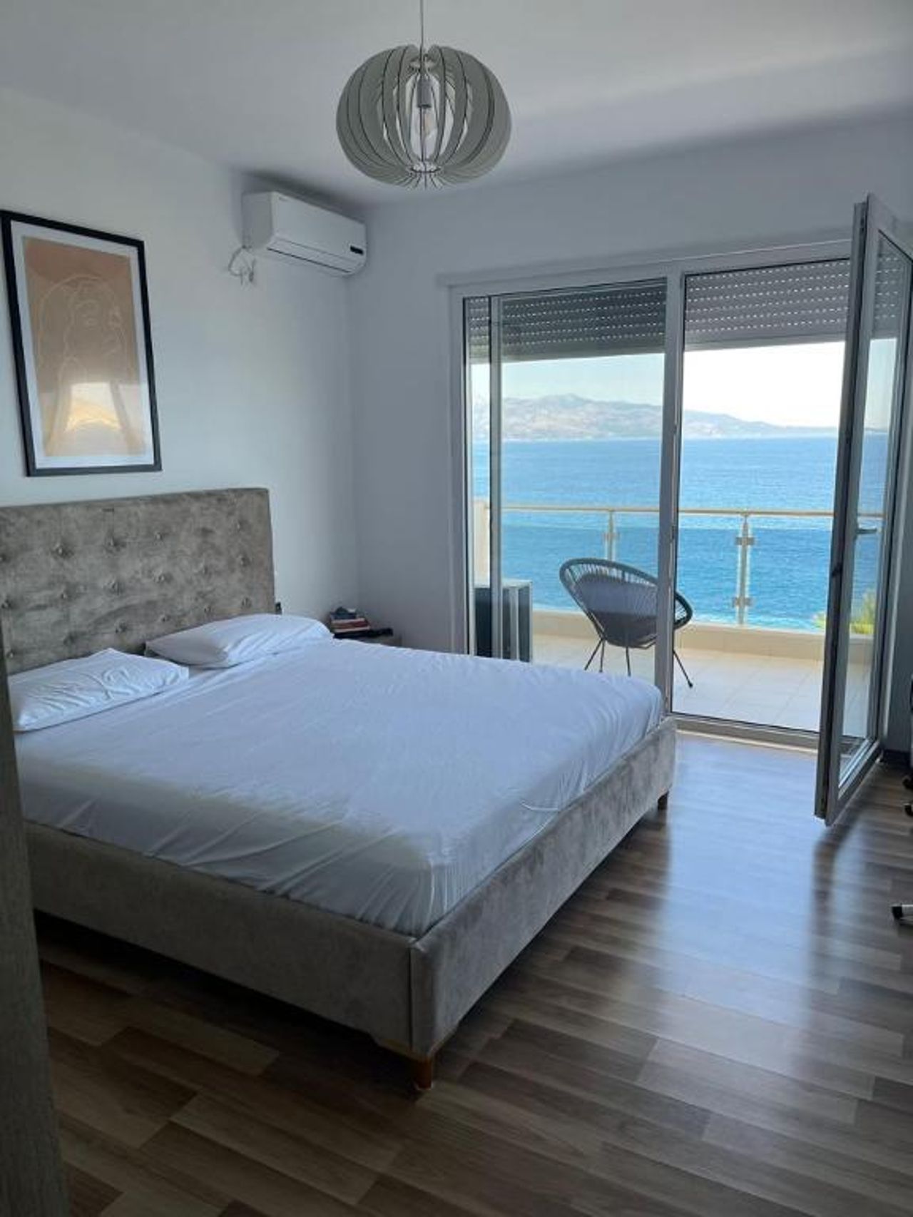 GeNi apartments White residence