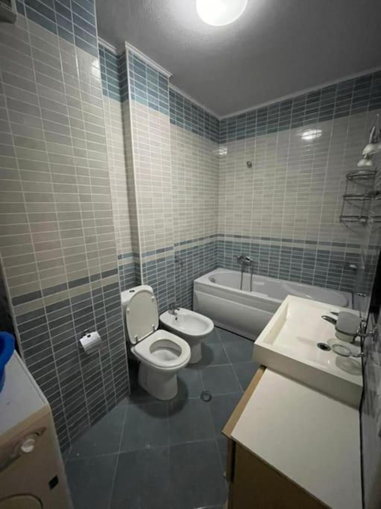 Lovely 2 bedroom unit with beach view