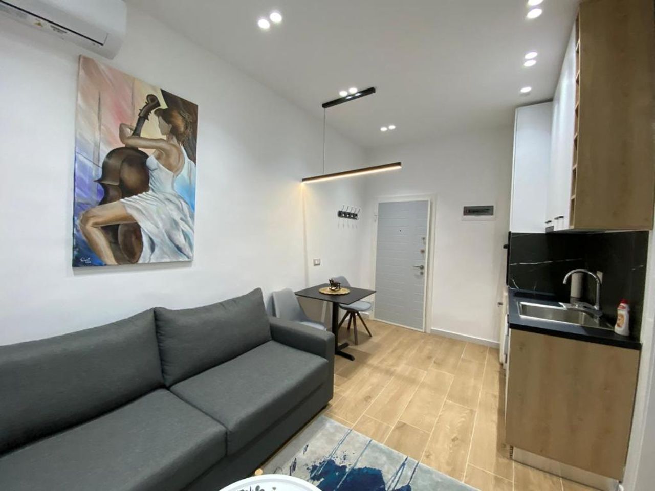 Luxury Apartament in Blloku in front of Taiwan