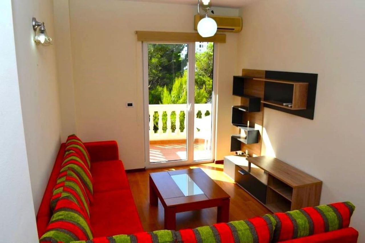 Saranda apartment with sea view