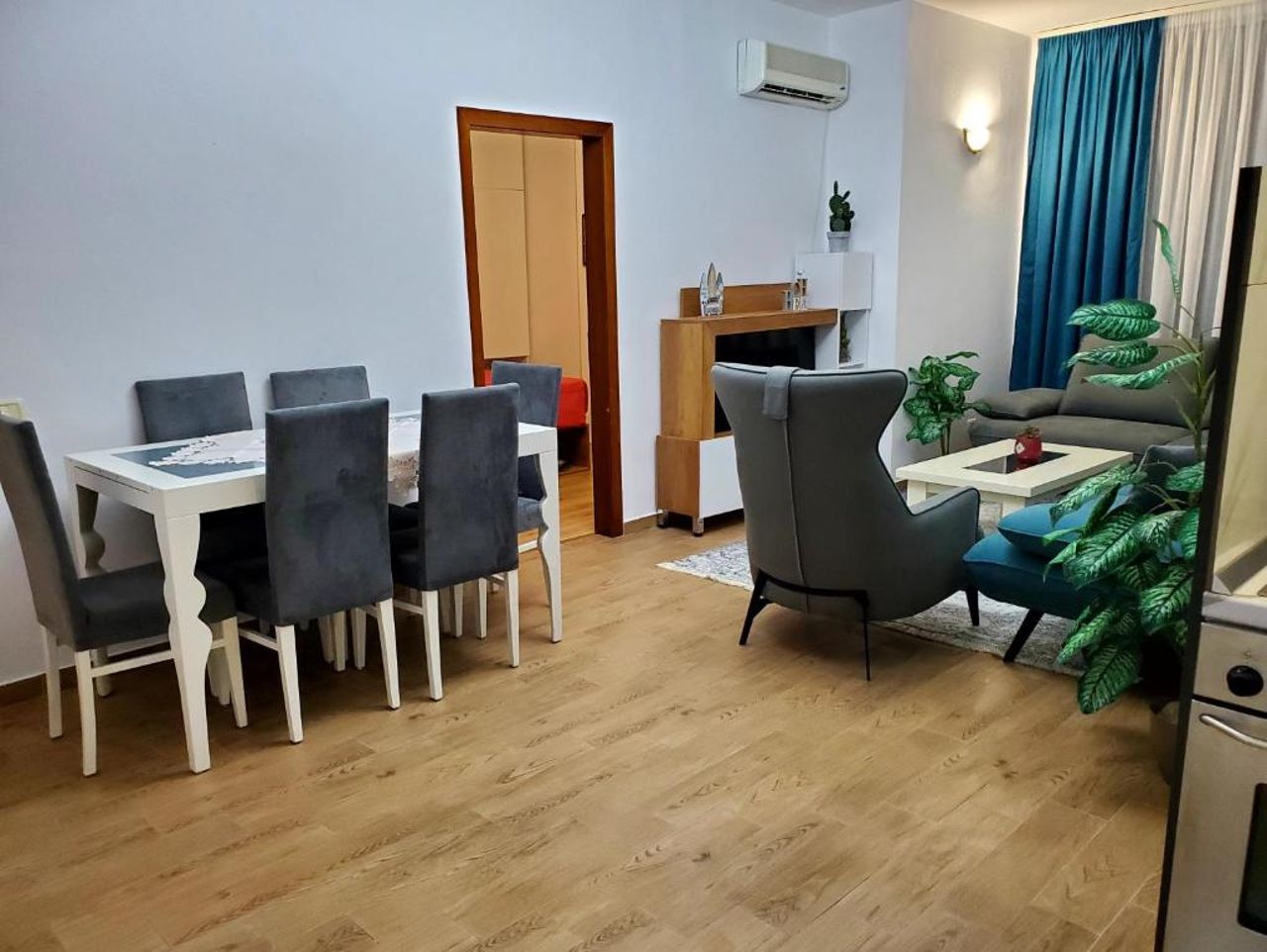 Roni Apartment