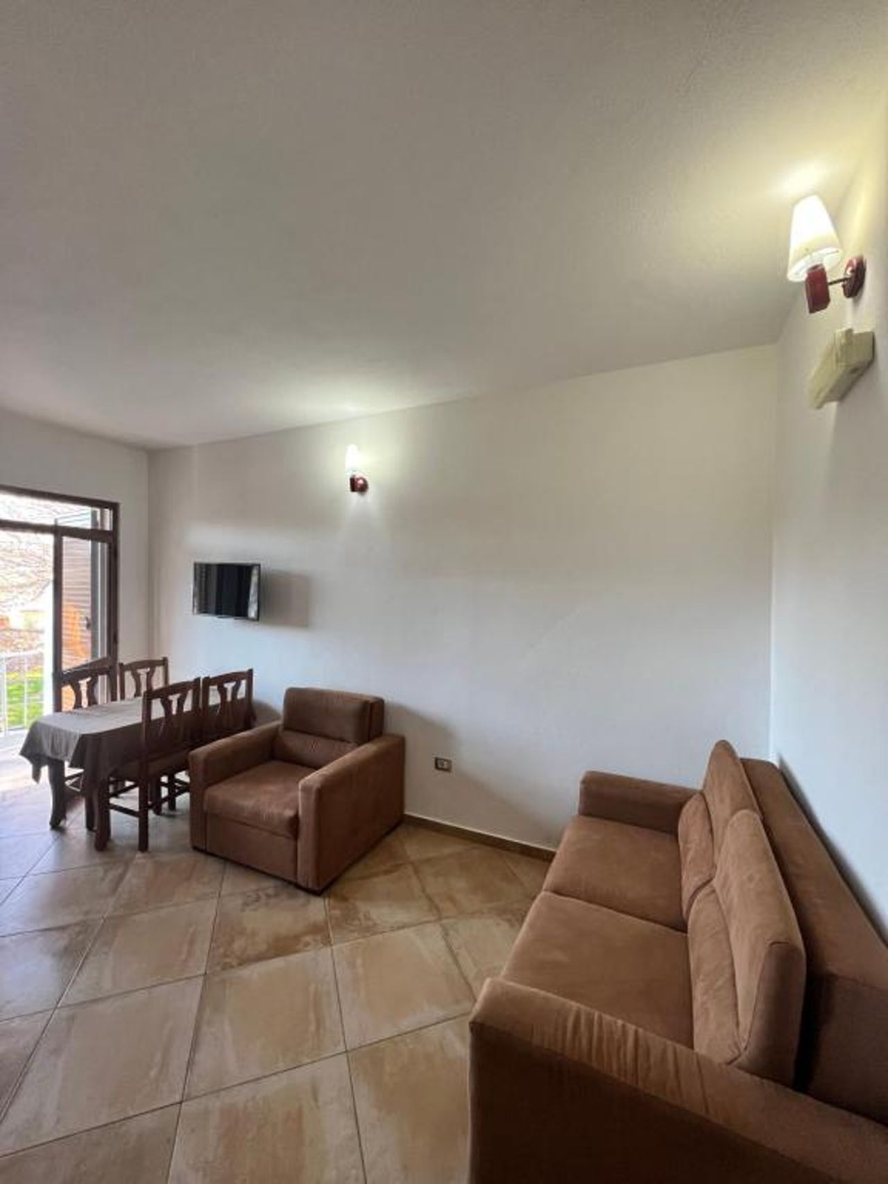 Kamberi Hotel & Apartments 2