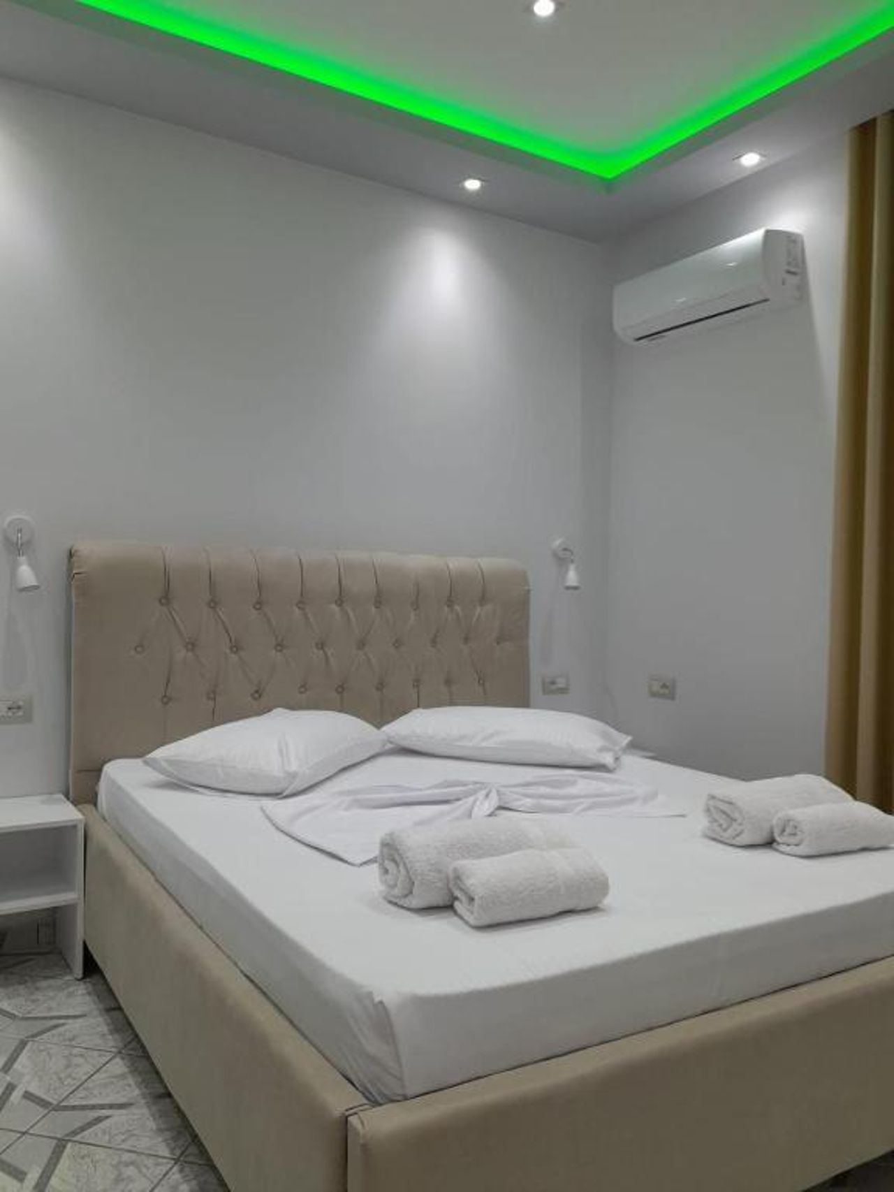 Sinani Apartments