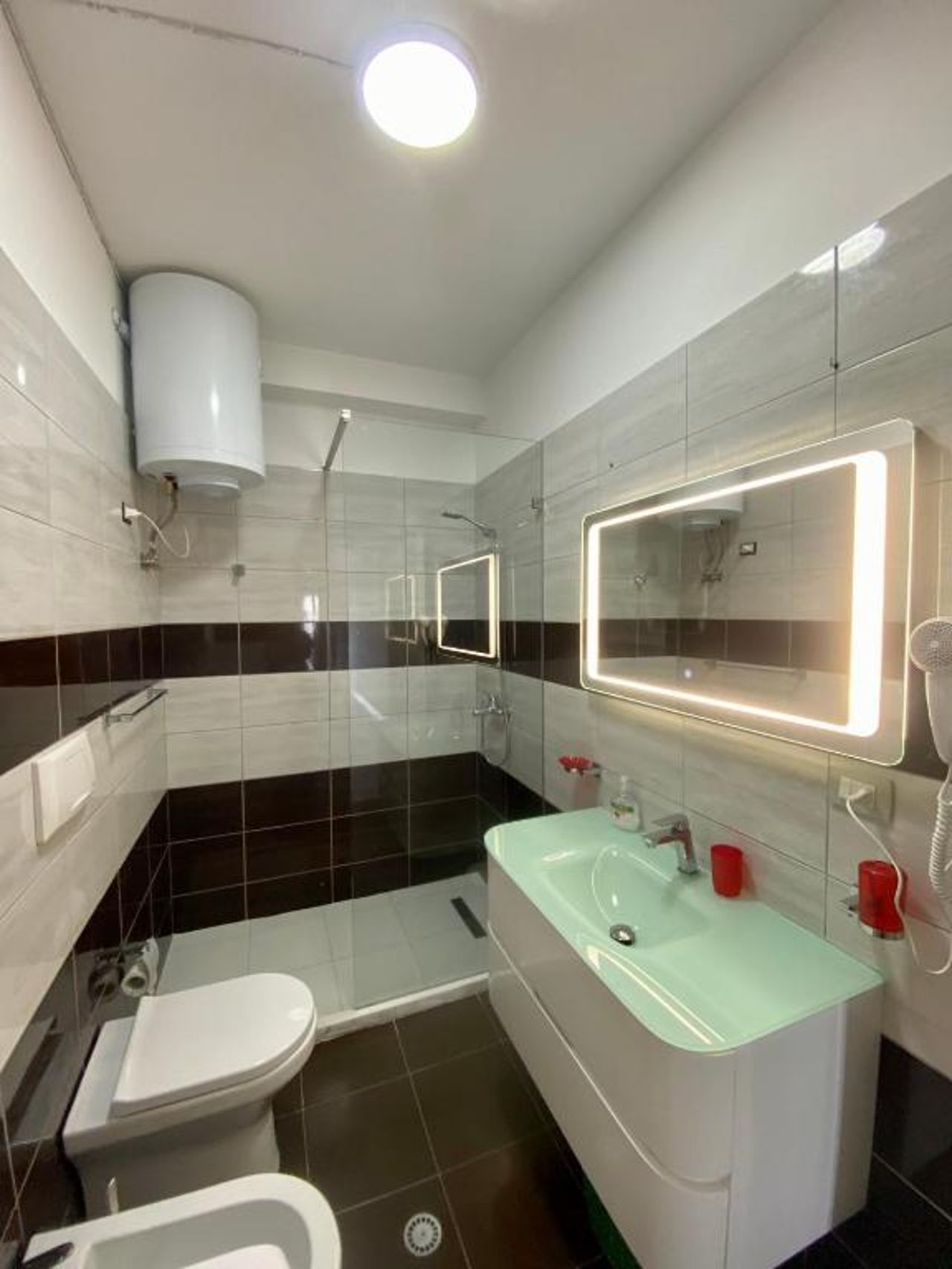 Amazing View! B & C New Apartment in Vlora