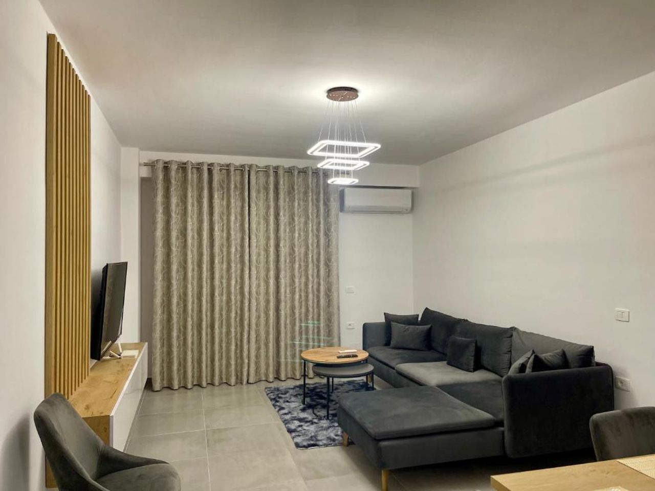 SeaView Modern Two Bedroom Apartment