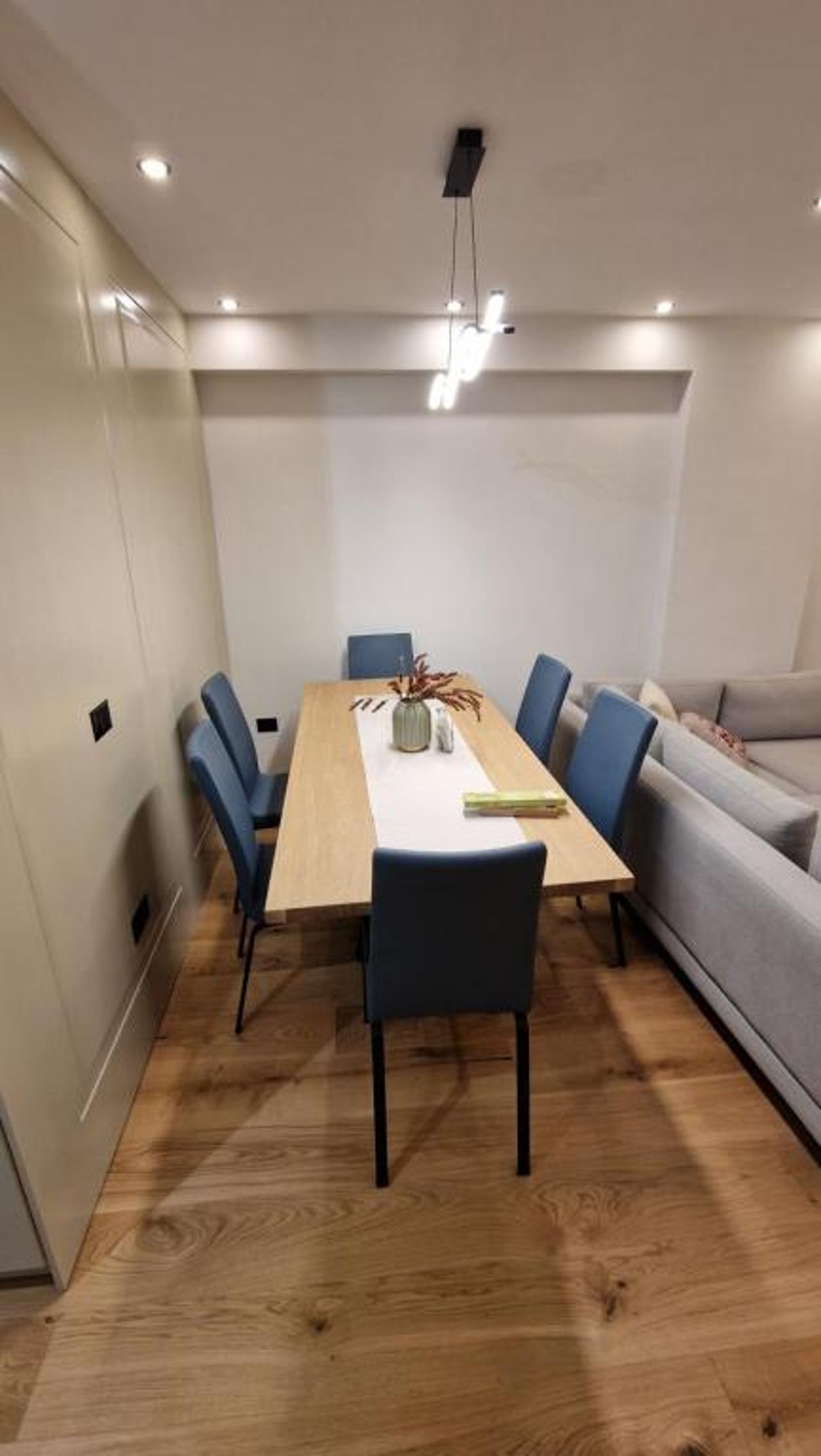 Meshi Apartment
