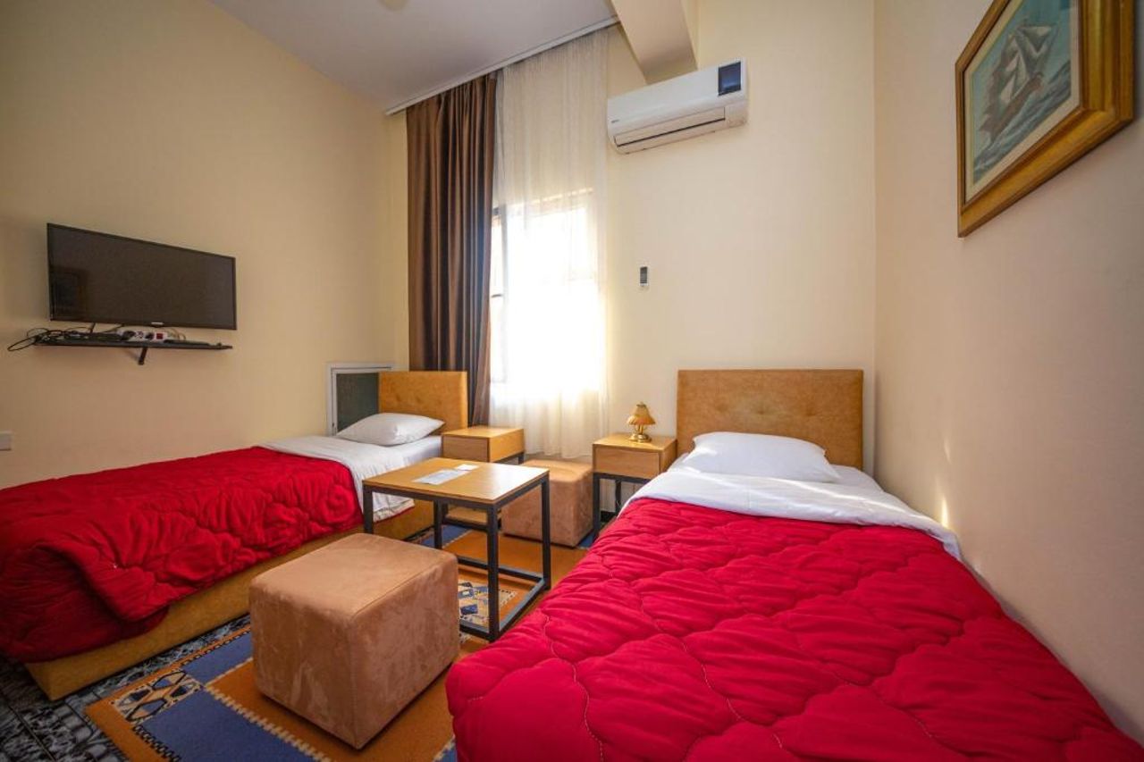 Hotel Pik Loti
