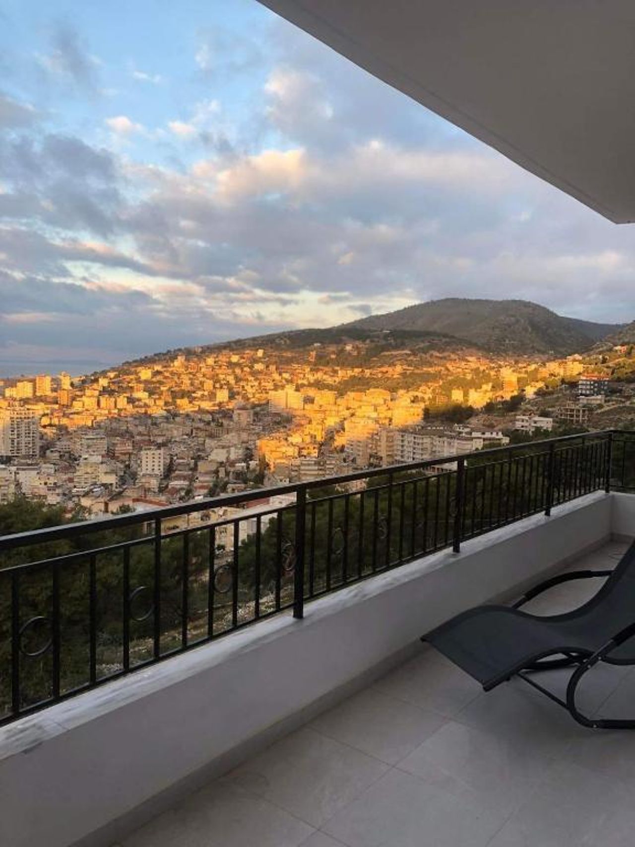 Honeymoon Apartment
