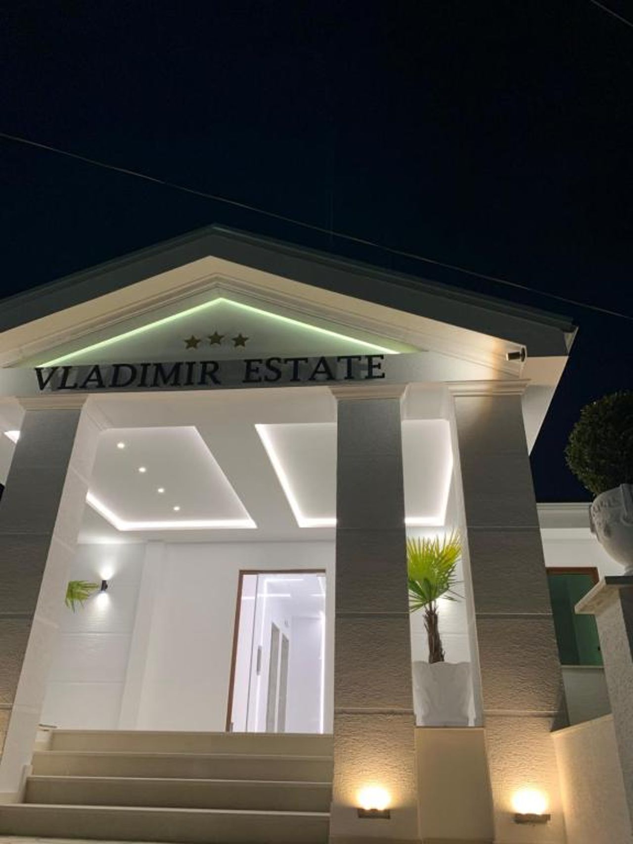 Vladimir Estate