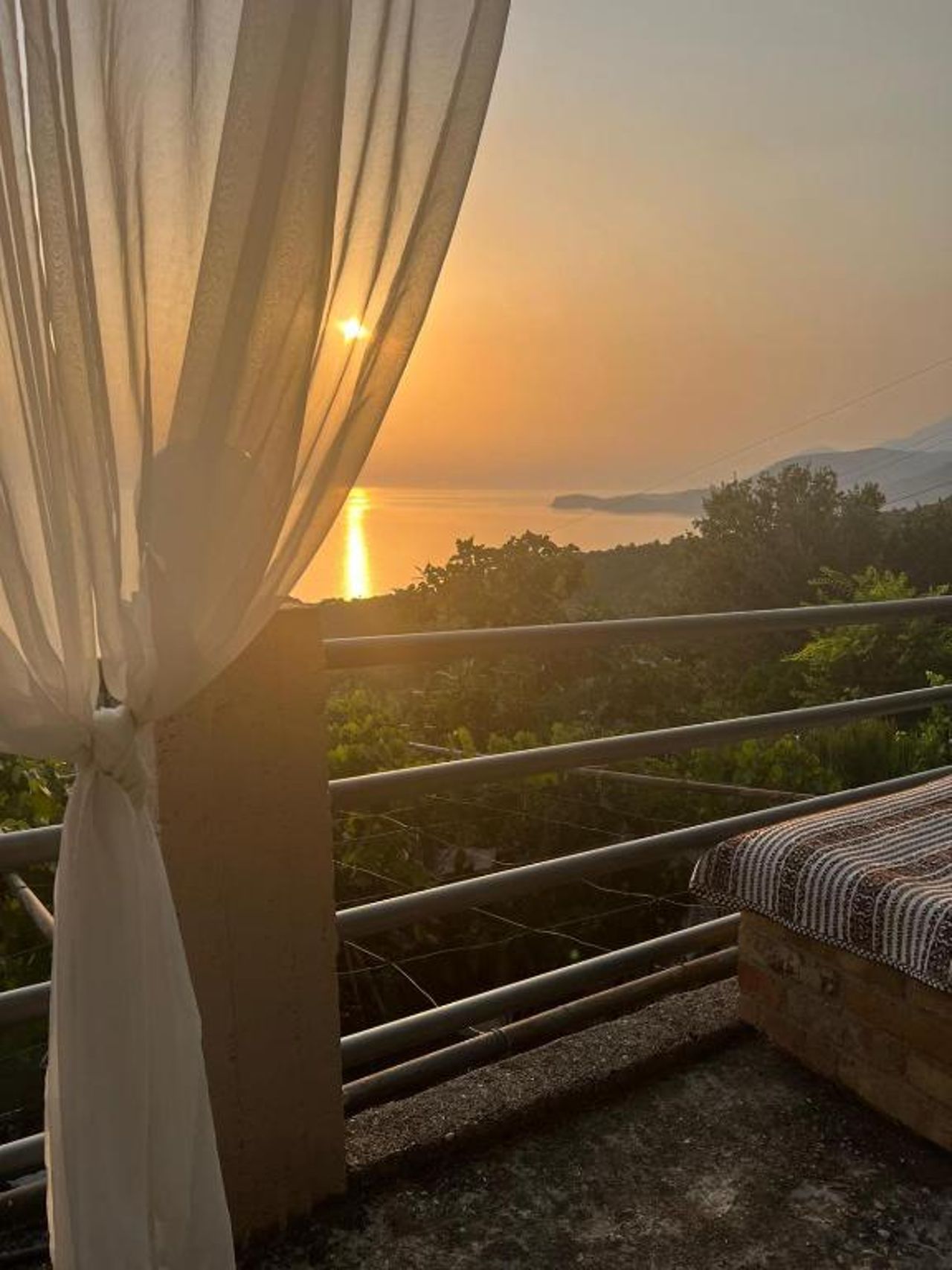 Rooms to let Spiropali