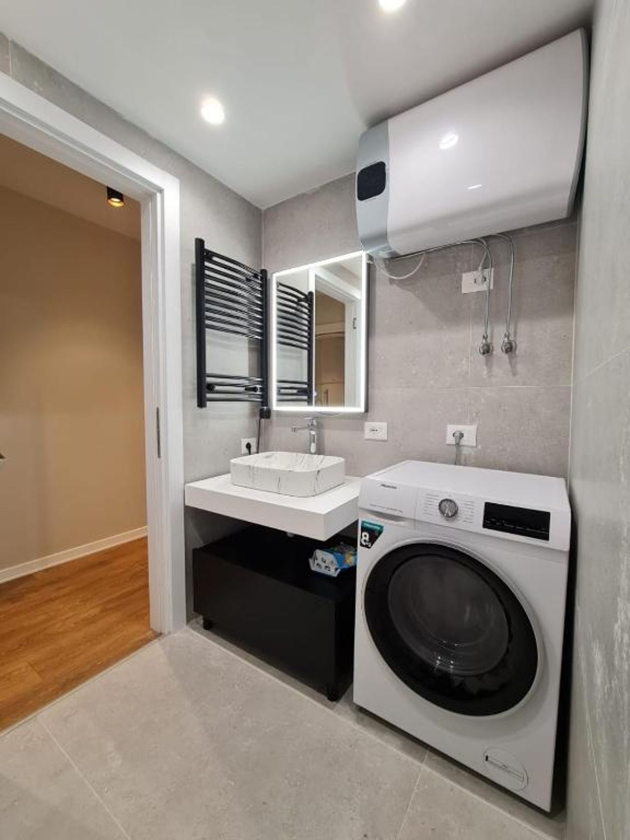 Adore - Modern Apartment