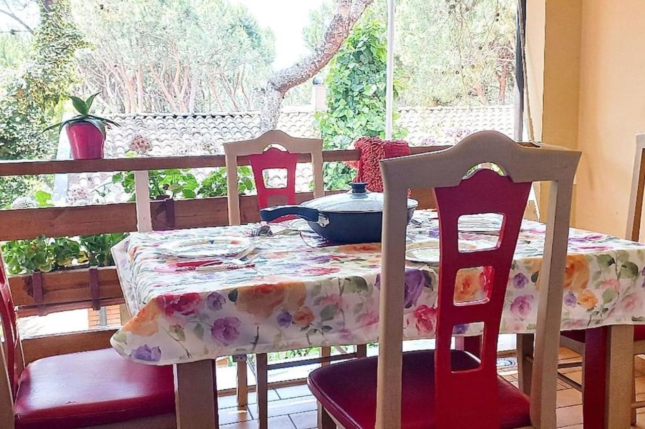 Durres, Golem Beach House