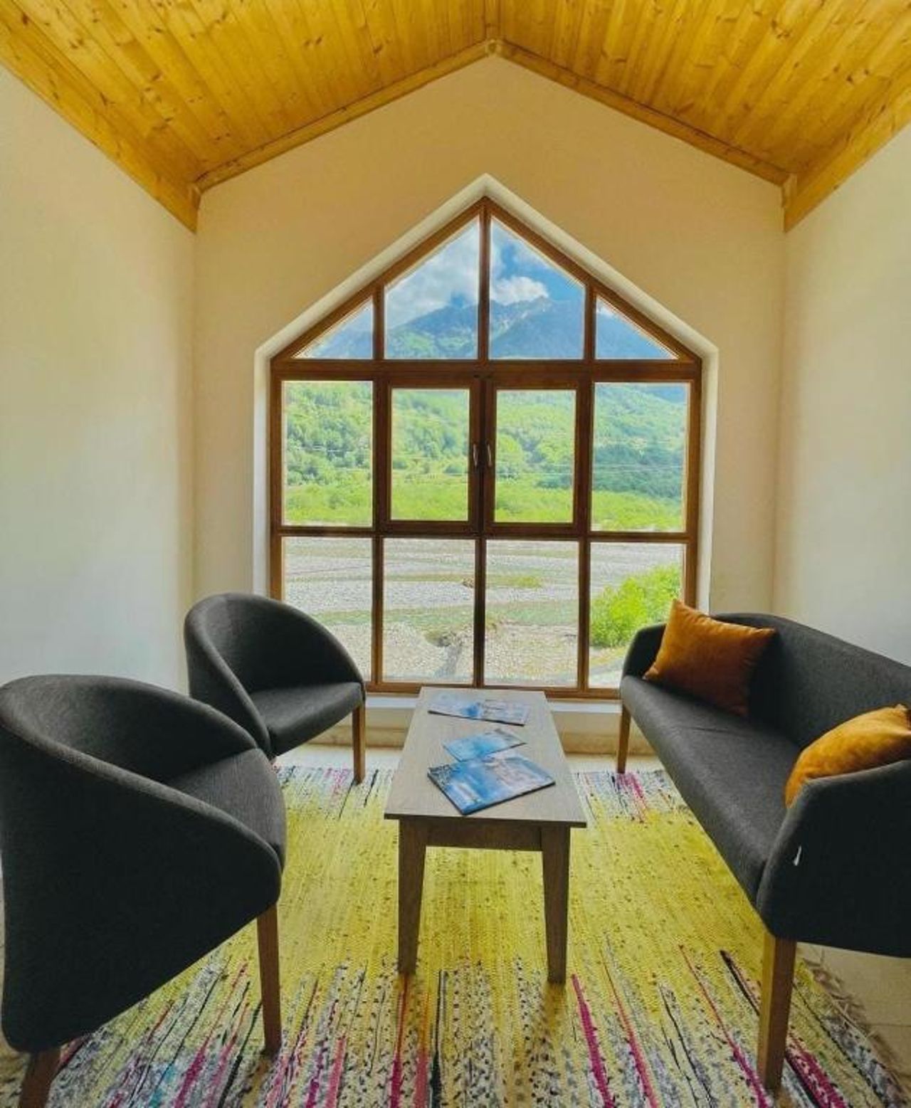 Mik Hotel Vermoshi