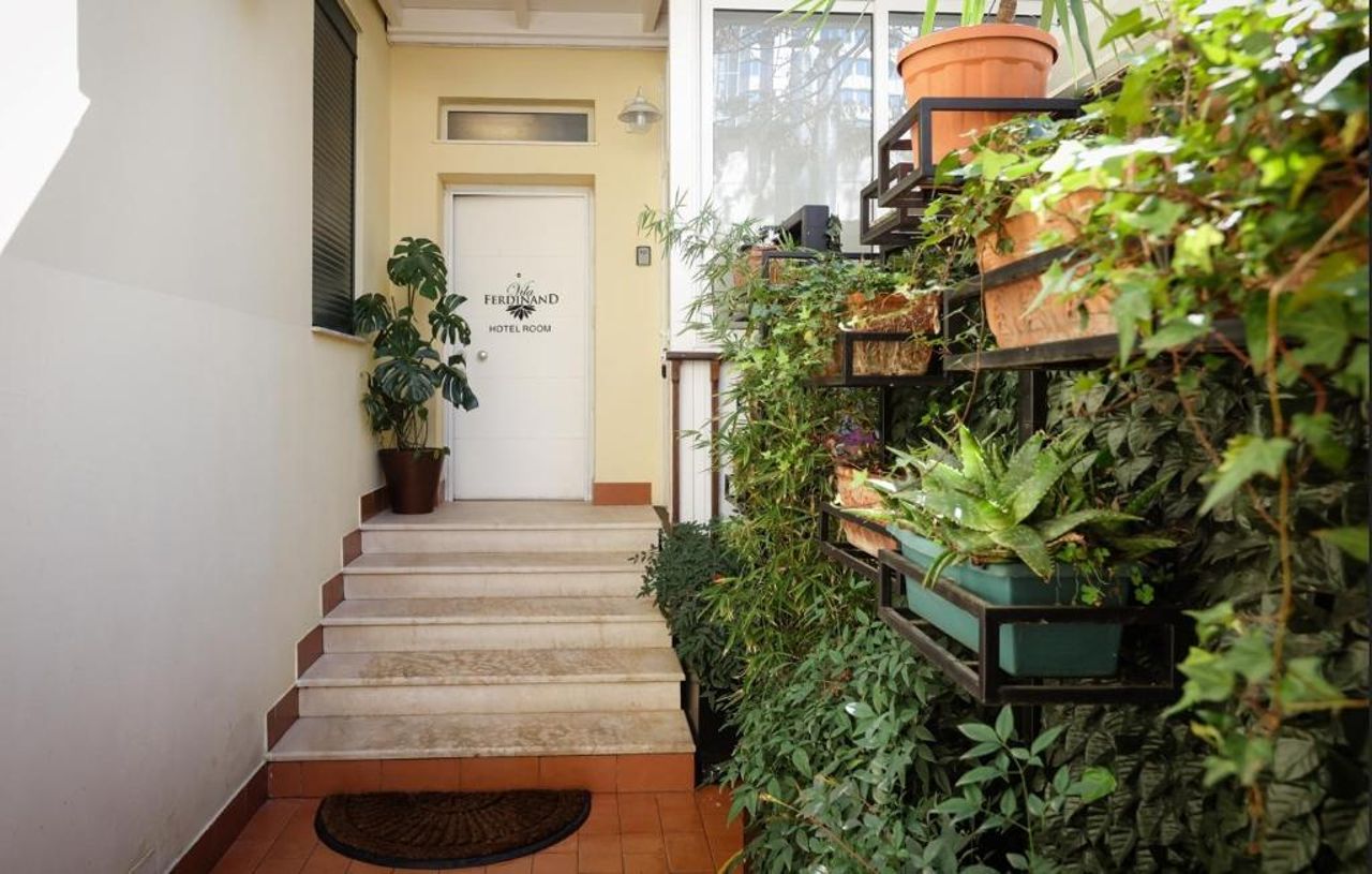 Vila Ferdinand Modern Rooms In Tirana's Center
