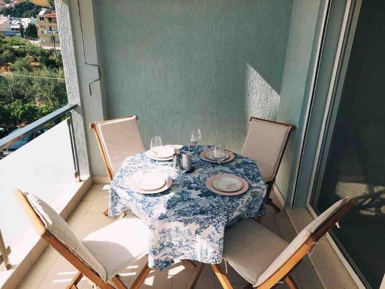 Cozy apartment 50m from the beach