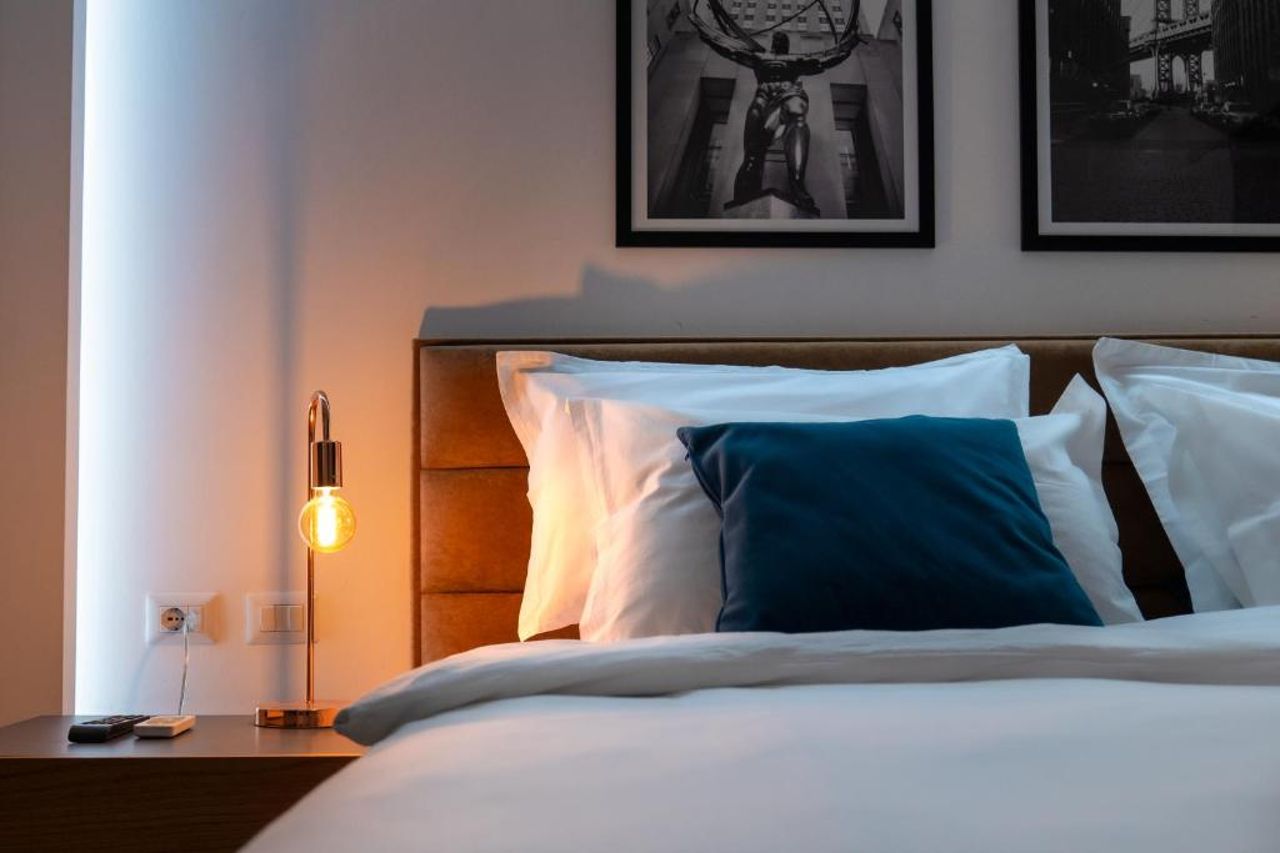Modern Apartment in Skanderbeg Square - THE NEST
