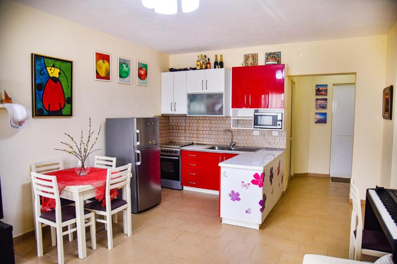 White Sea View Apartment Velipoje