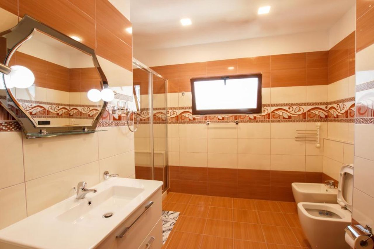 The Luxe Apartments