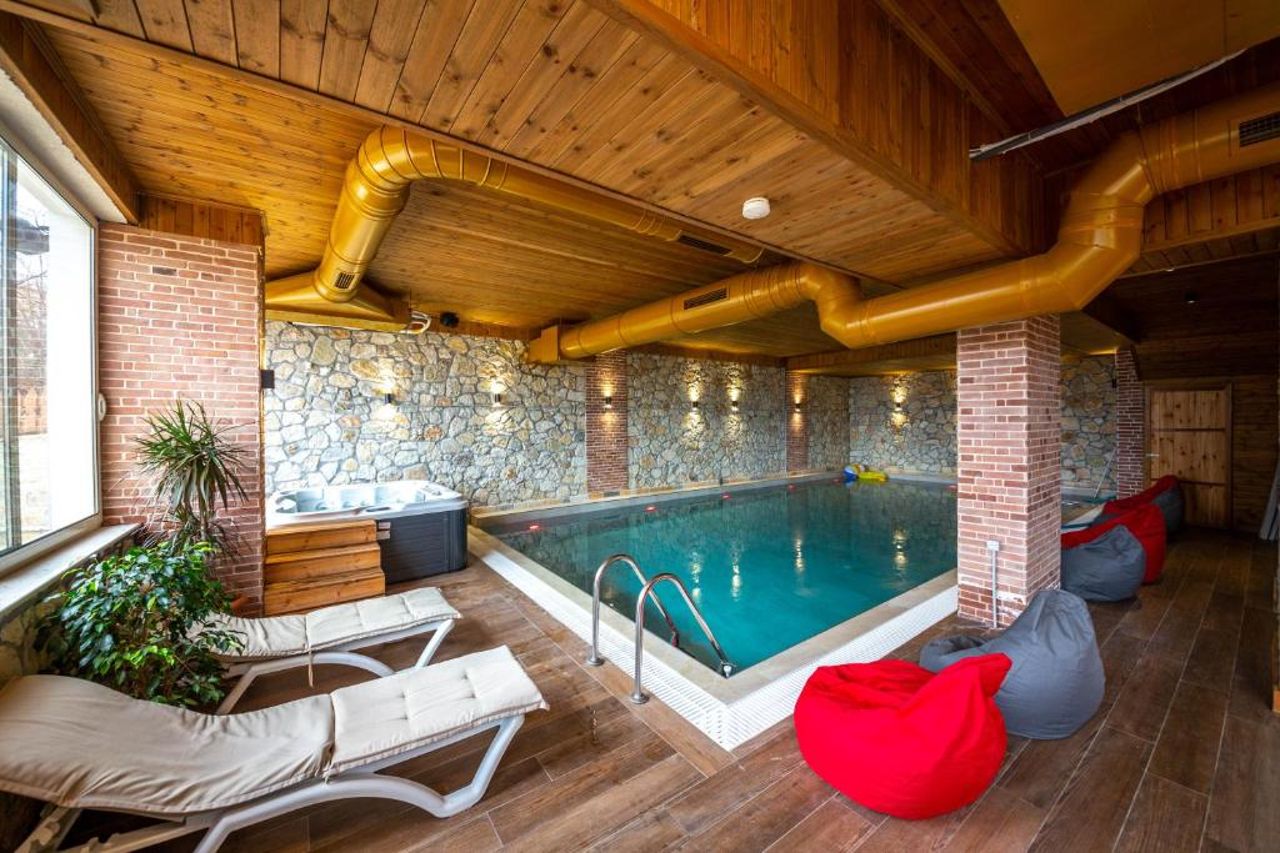 Aerial Hotel & Spa