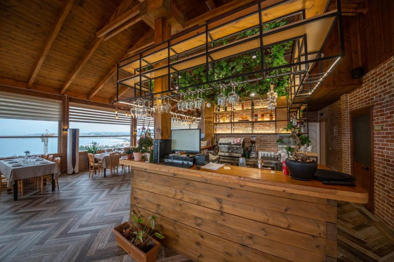 Aerial Hotel & Spa