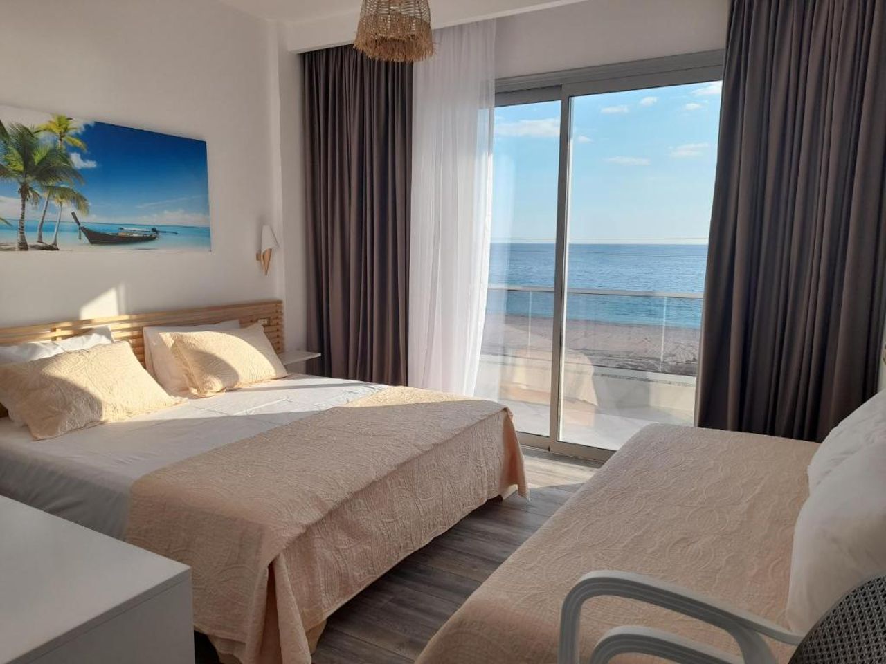 Anxhelos Hotel