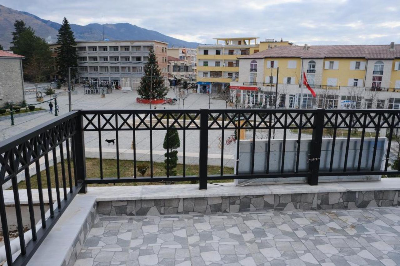 As e vogël, As e madhe
