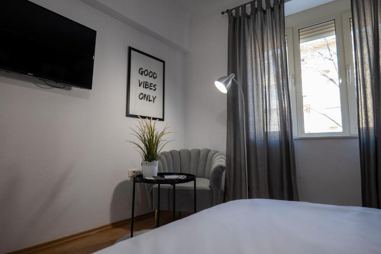 Blue Gold Apartment in Tirana Center - THE NEST