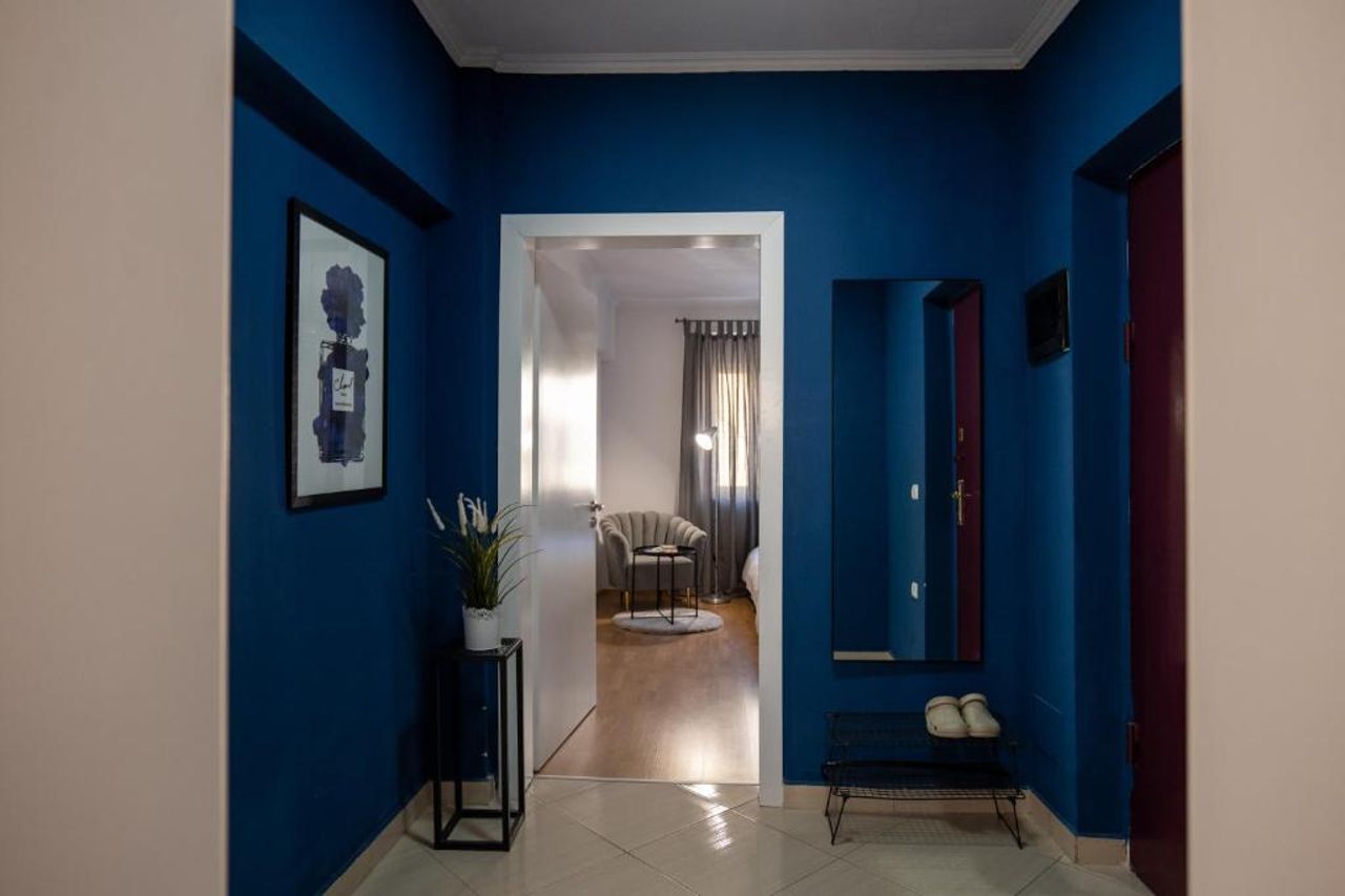 Blue Gold Apartment in Tirana Center - THE NEST