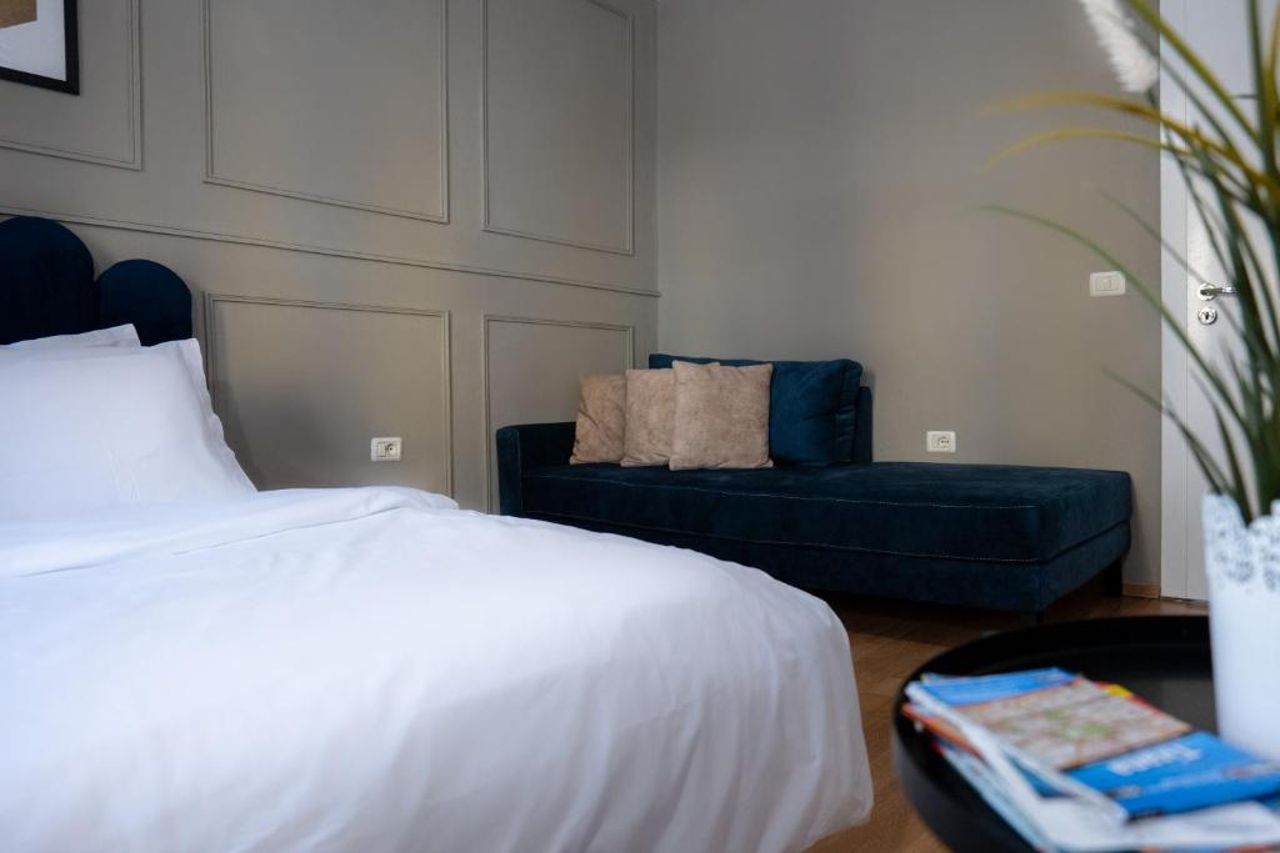 Blue Gold Apartment in Tirana Center - THE NEST