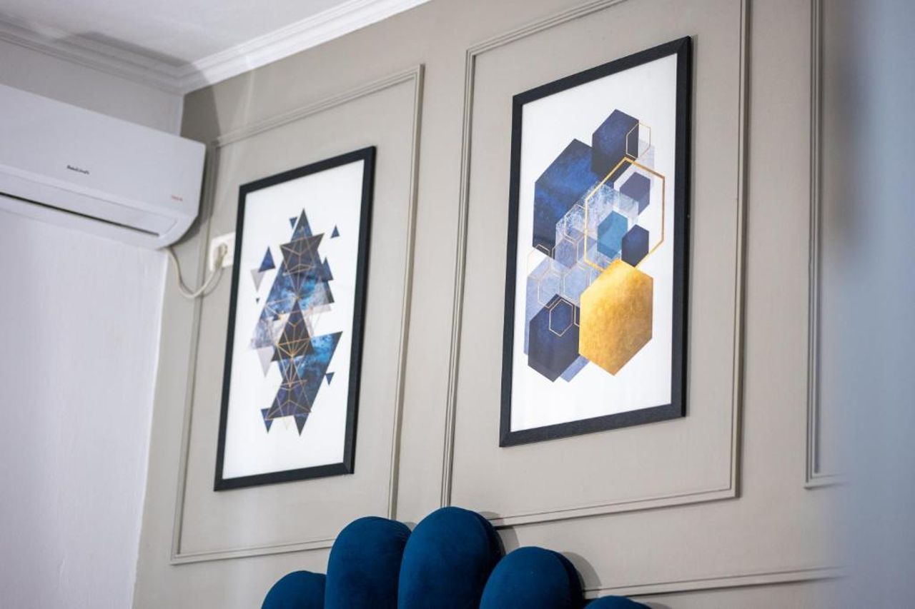 Blue Gold Apartment in Tirana Center - THE NEST