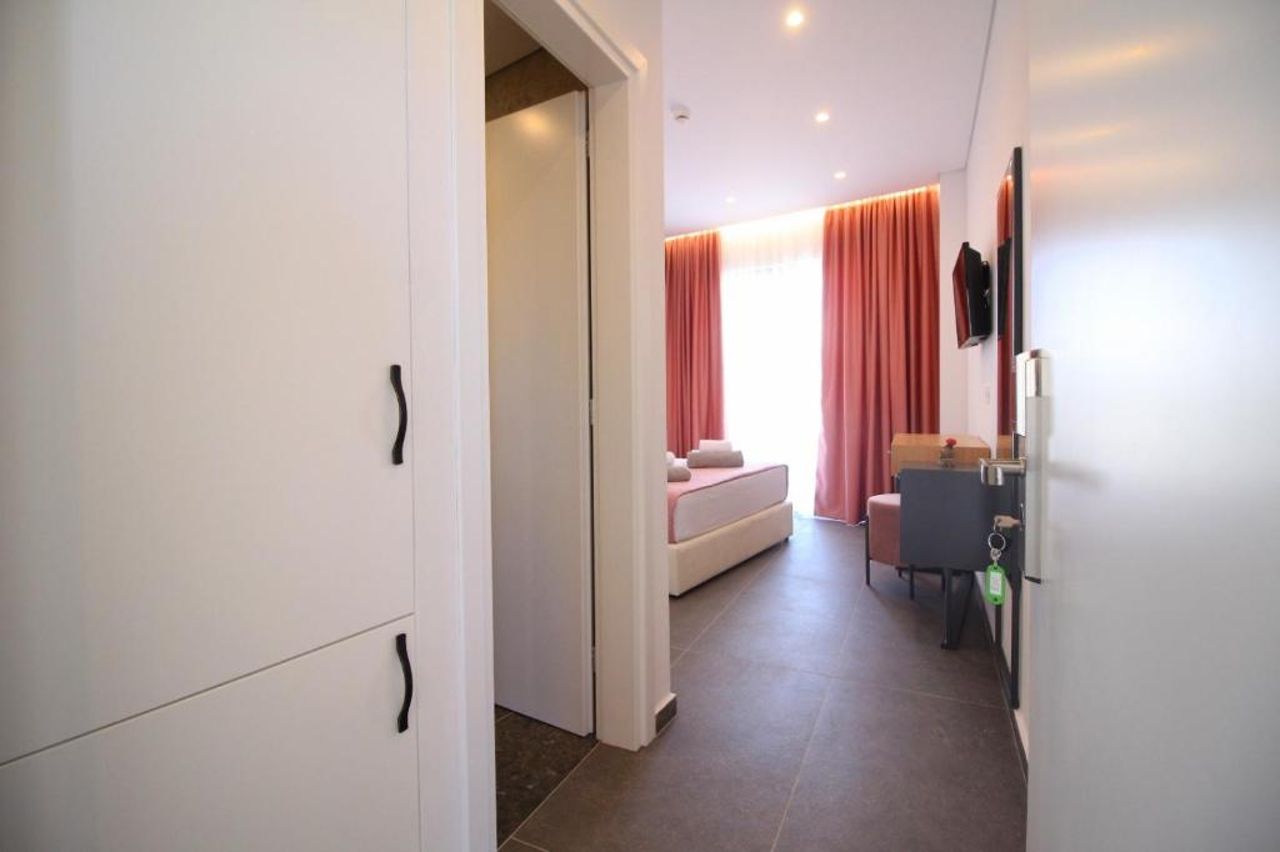 Blue Eye Hotel