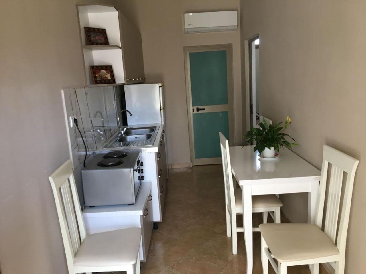 Zmijani Apartments
