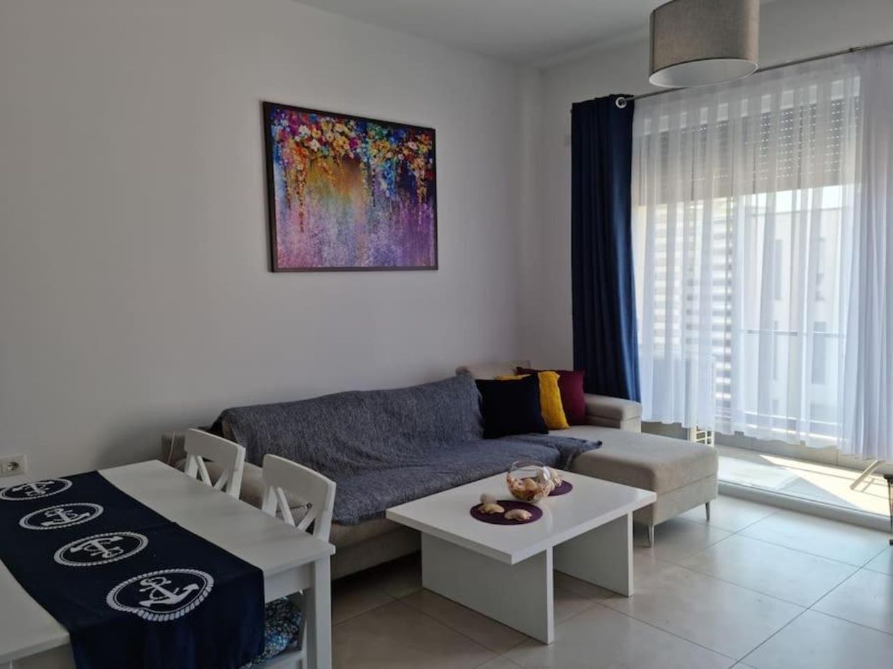 Lisa's apartment- a place to be!