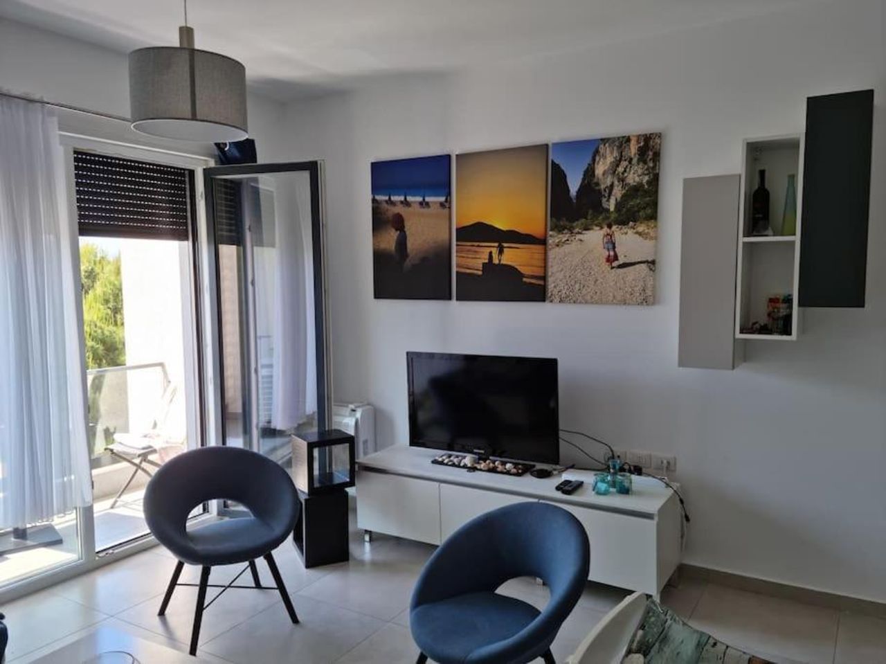Lisa's apartment- a place to be!