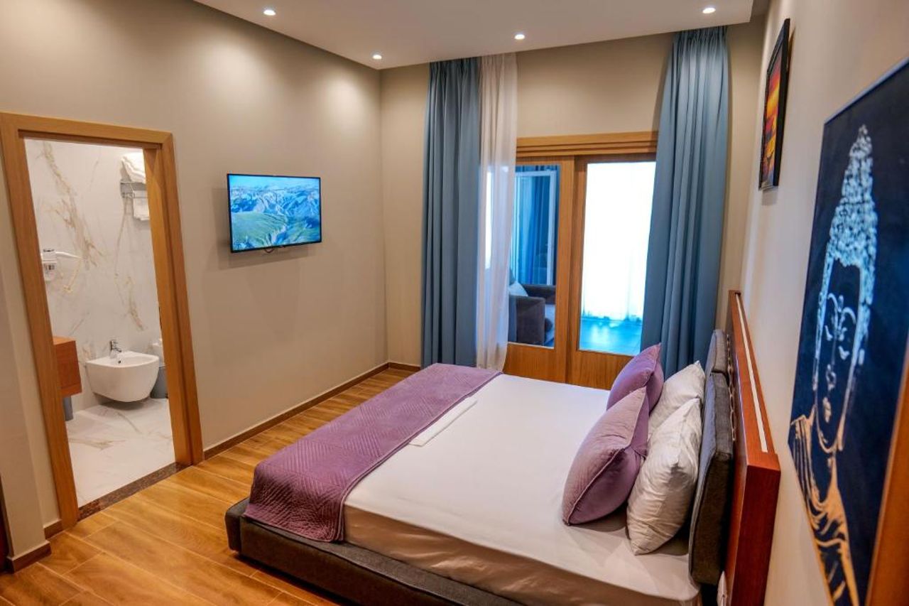 6 Milje Hotel