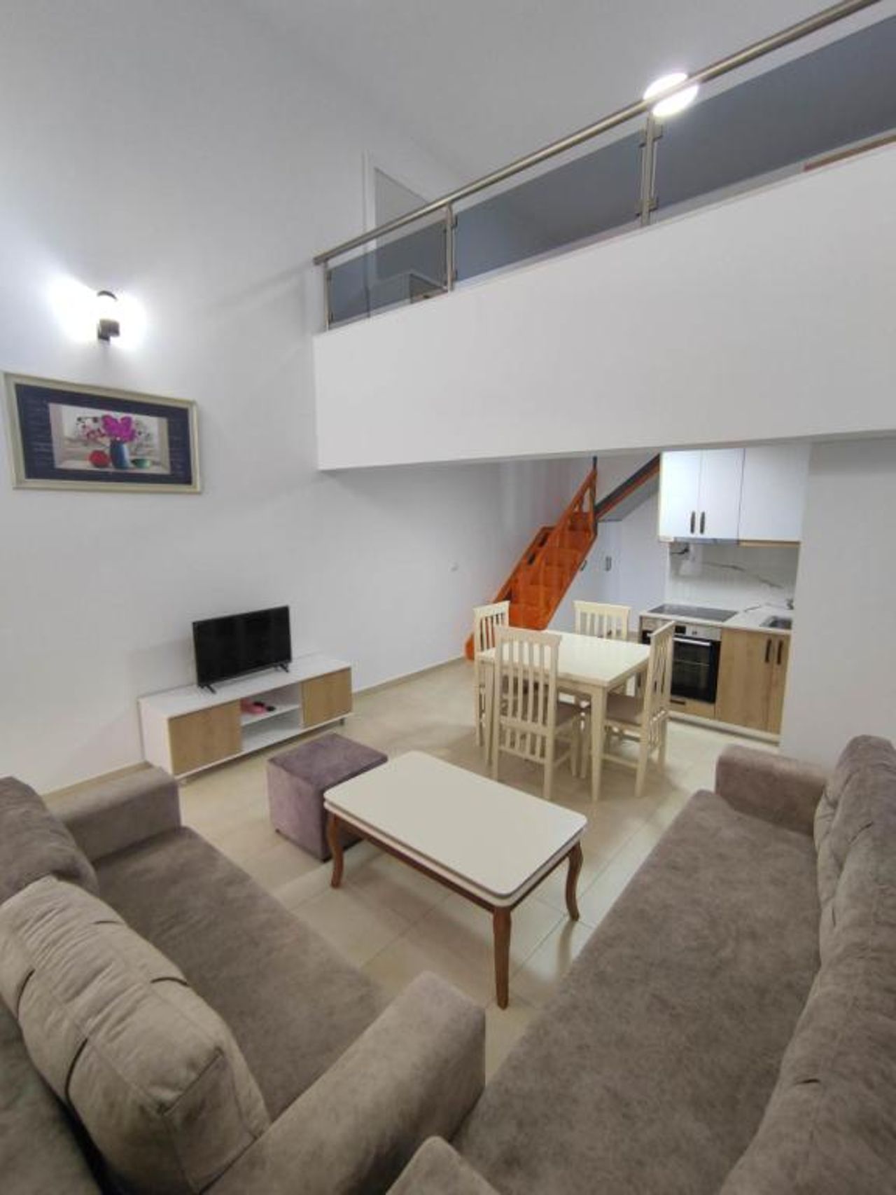 Rose Apartment