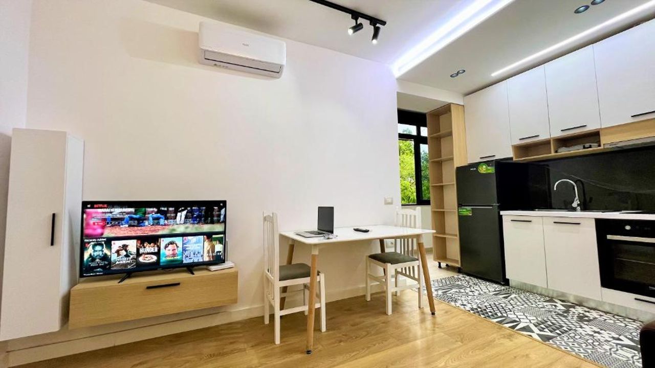 Comfy Modern Urban Apartment - Central