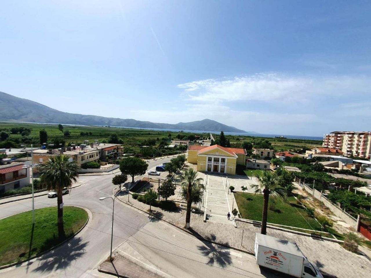 Mountain Meets Sea-Spectacular View in Orikum Apartment